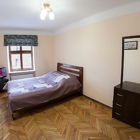 Квартира В Центрі На Вулиці Вірменській 12 Є Дві Спальні Двуспальні Ліжка Lwów Zewnętrze zdjęcie
